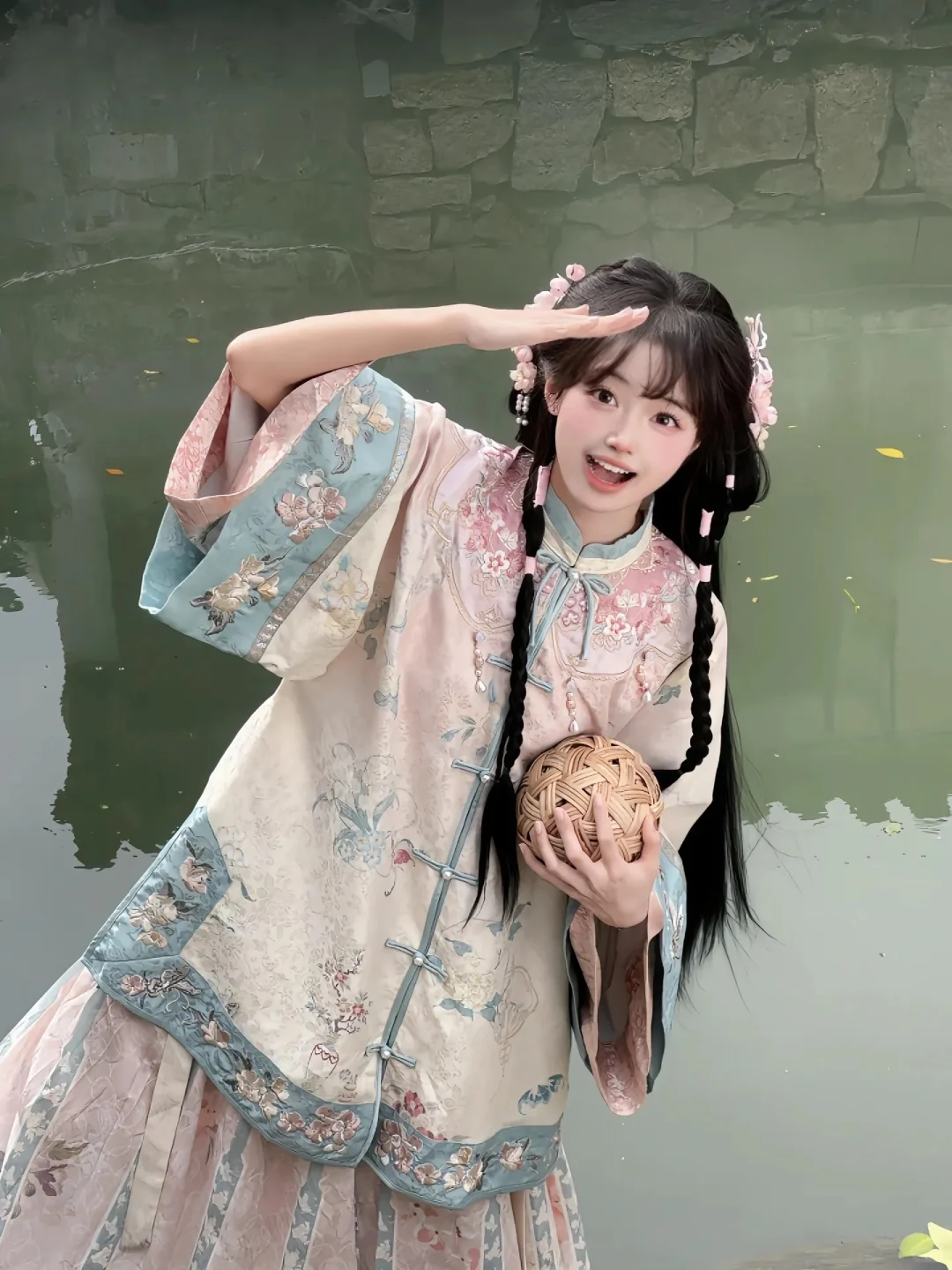 清汉女不一定是破碎感的，可爱的大小姐来啦