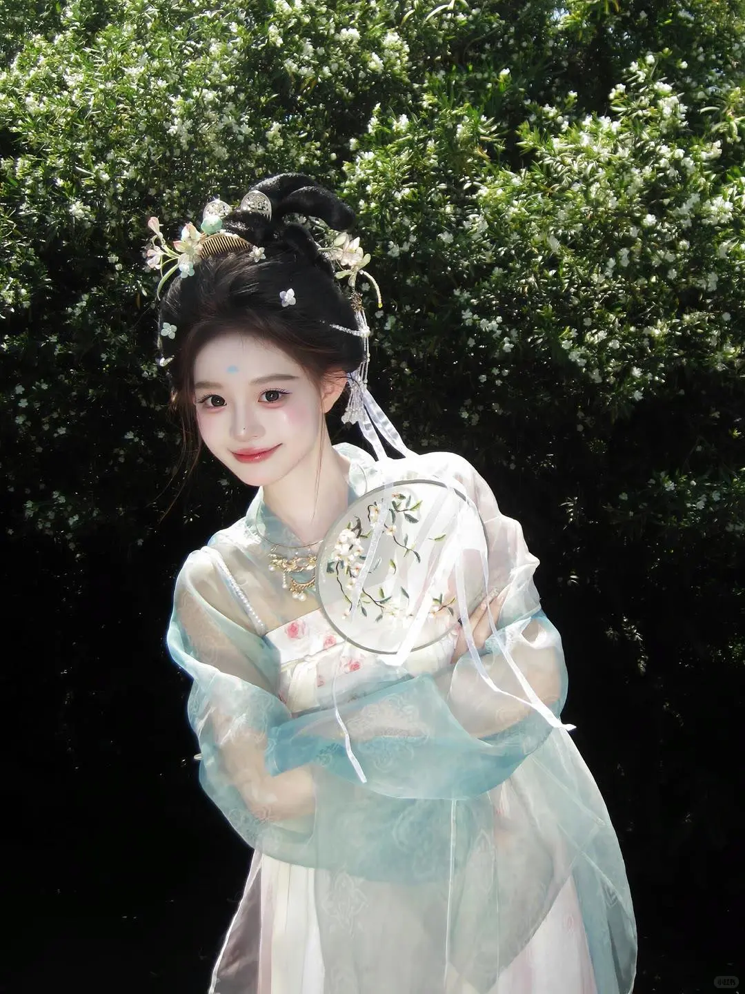 谁家小姐出门了？！青绿风汉服