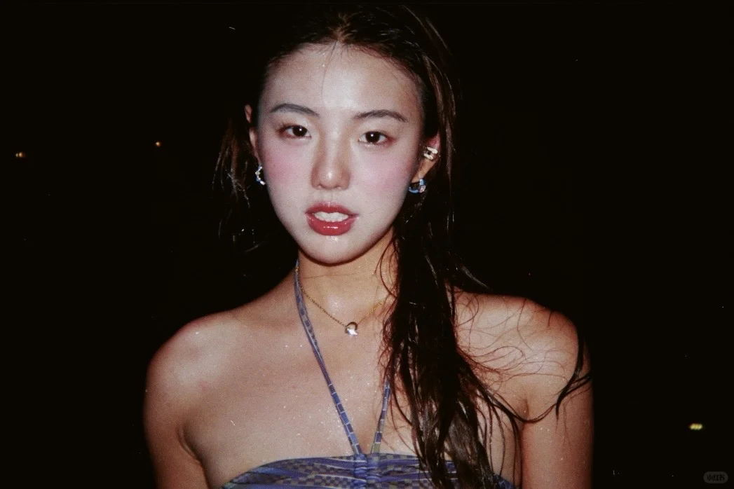 泳池硬照