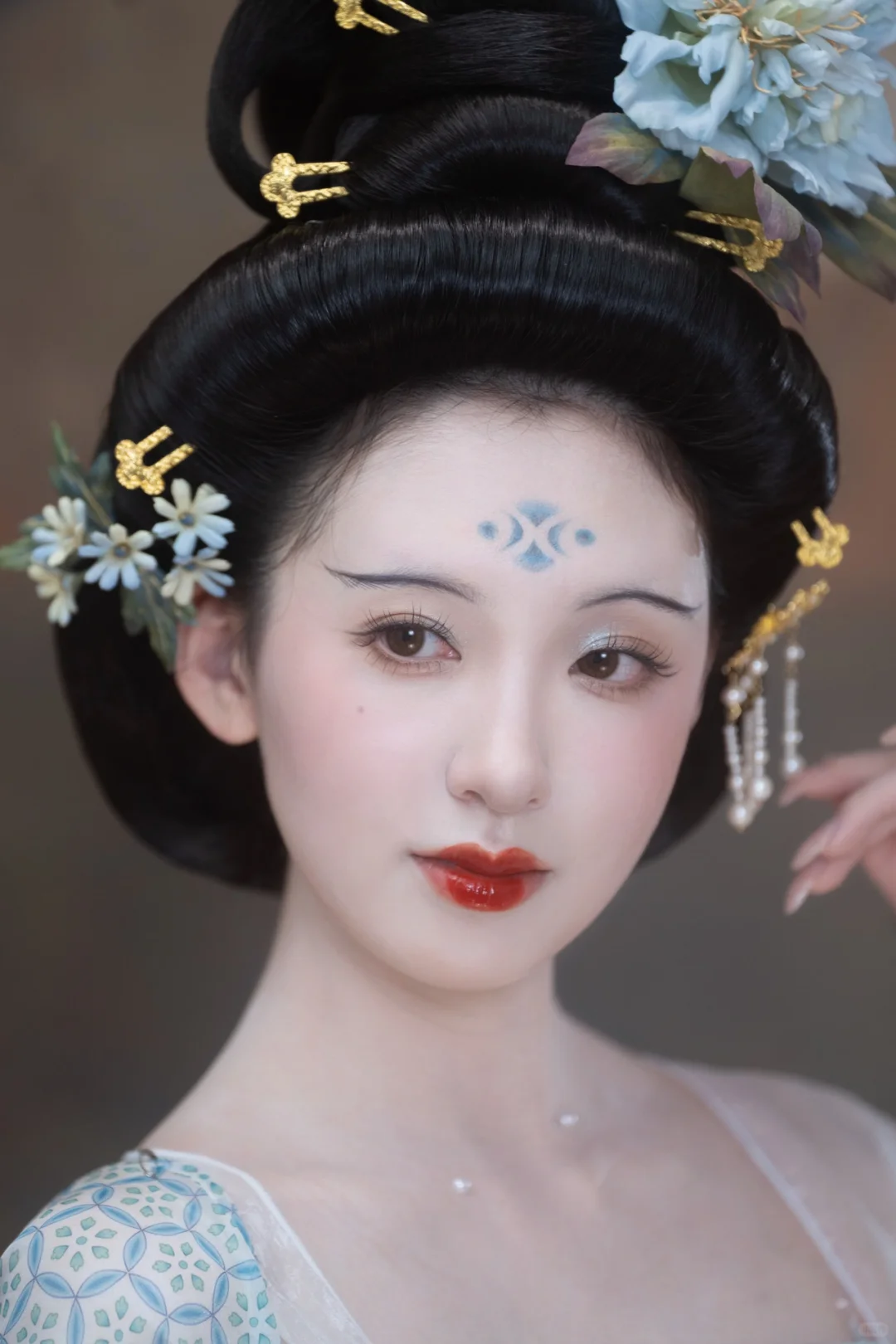 “她要日月凌空，她要响彻天地”