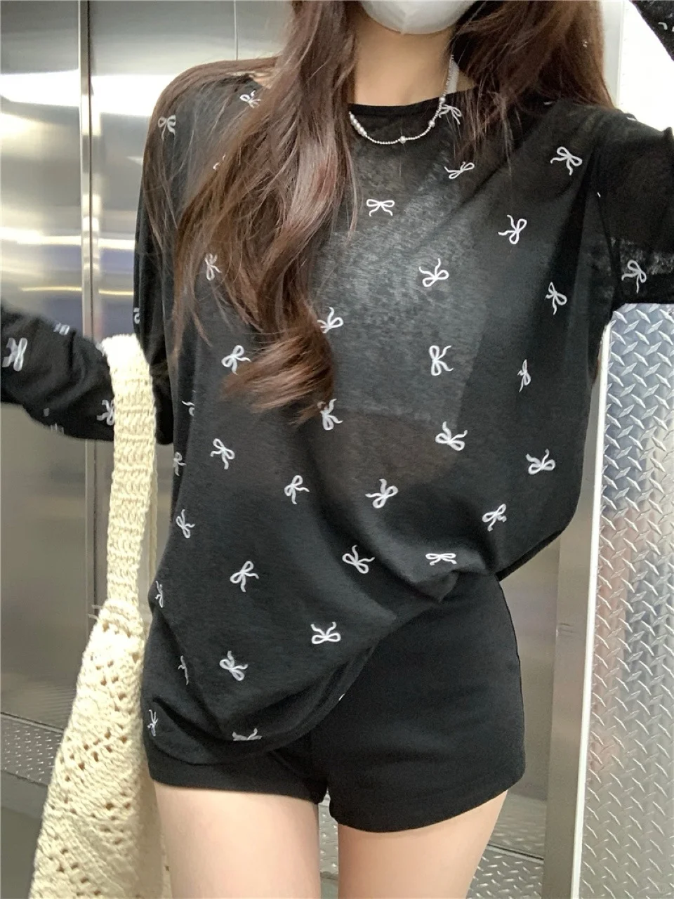 两件套裹胸微透防晒罩衫～透着小性感！🤩