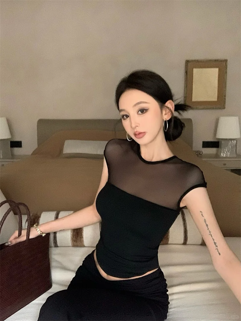 网纱透视上衣+显瘦神裤！