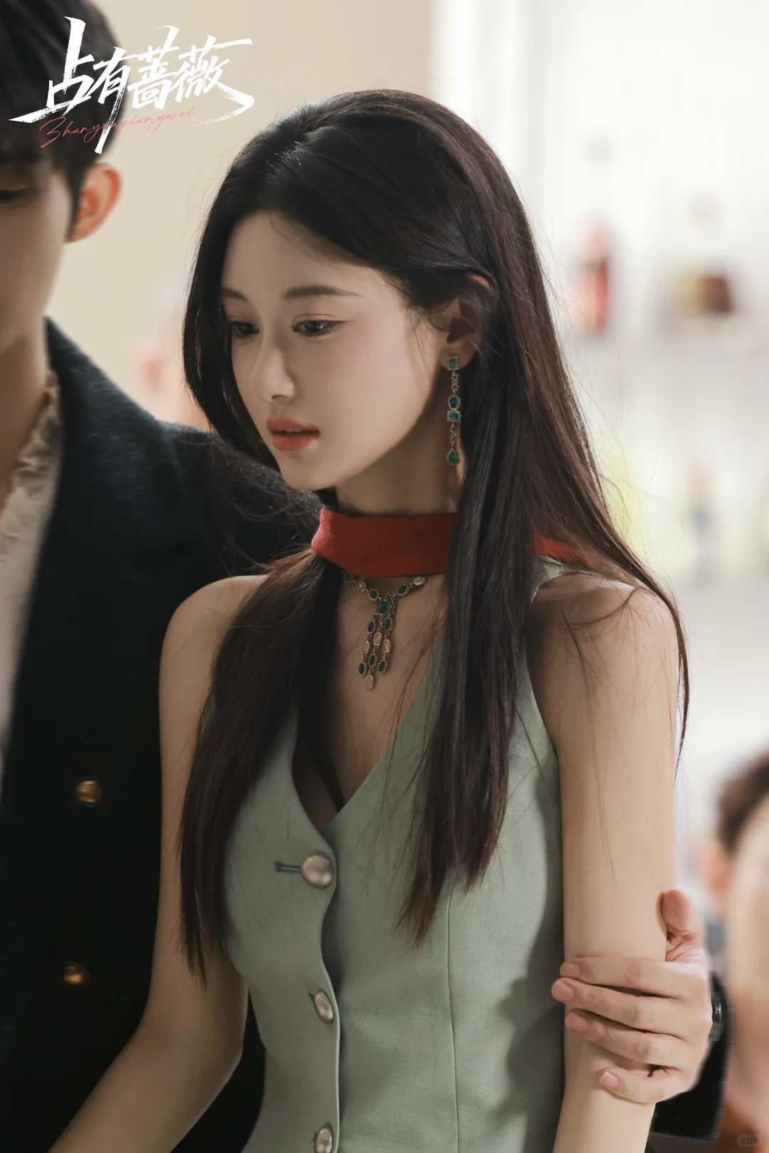 占有蔷薇｜女摄影师勇闯短剧的一天