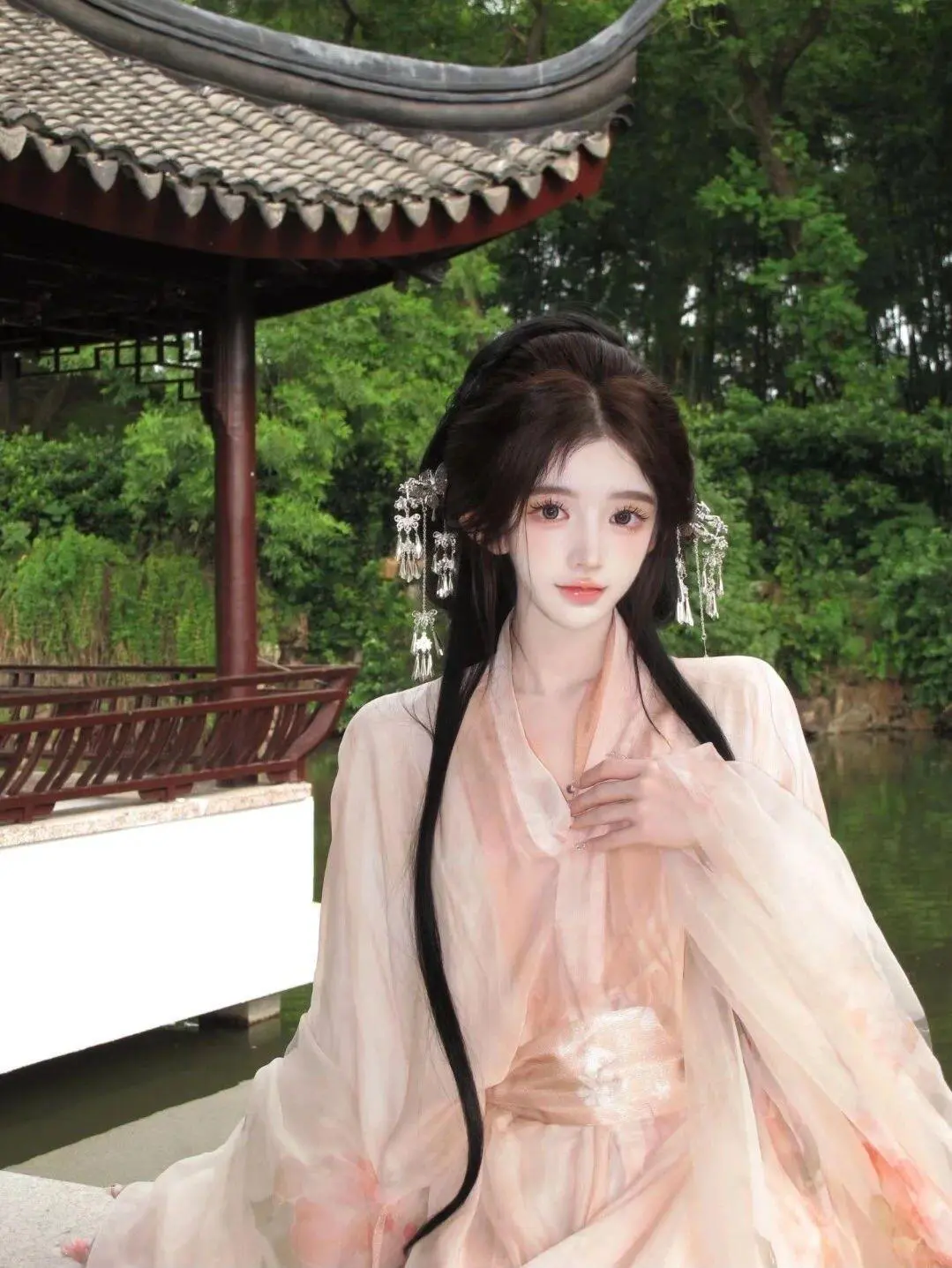 穿越时空的古典美：古风汉服的魅力