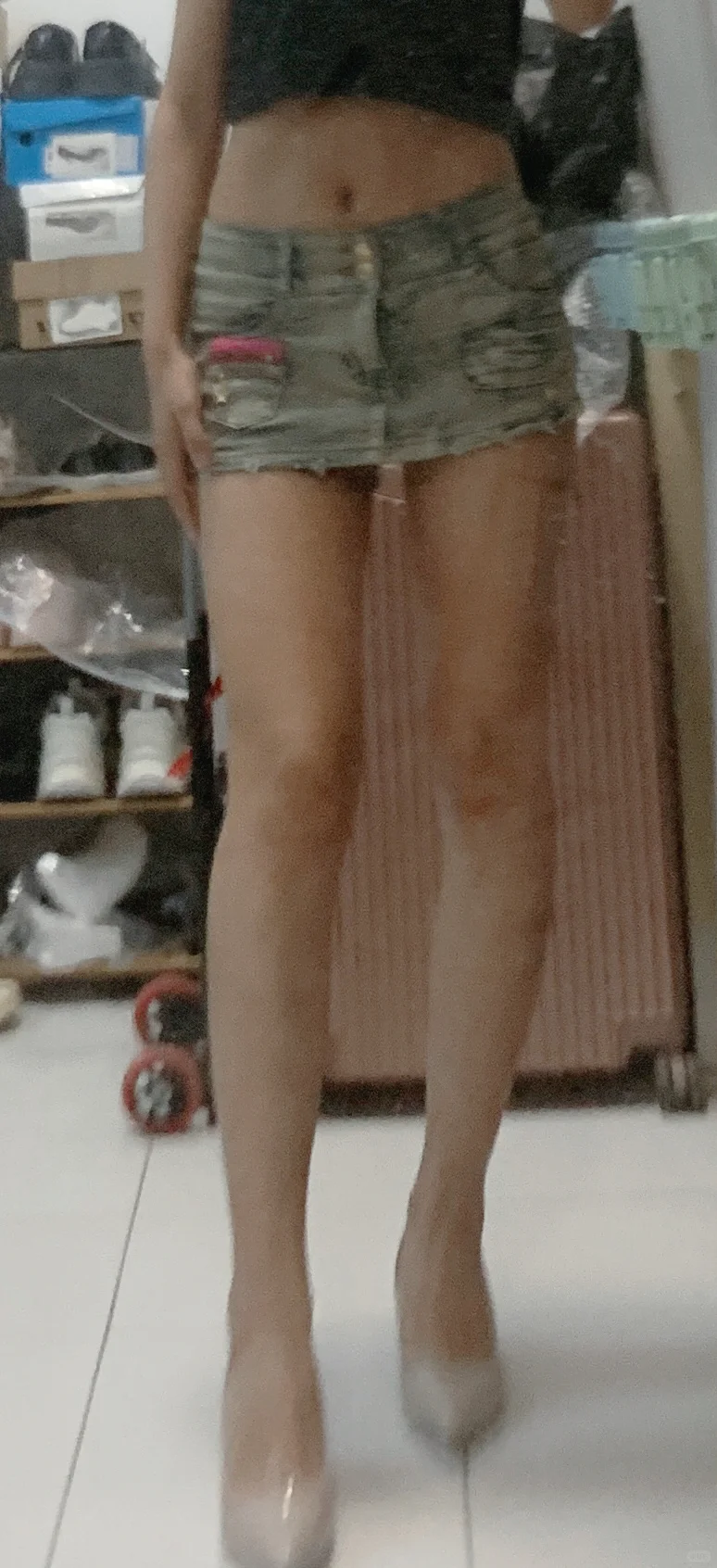 高跟鞋显腿长