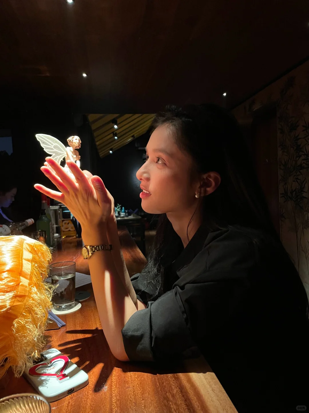 谁懂啊！家人们，镜子里的她已经出卖了真相