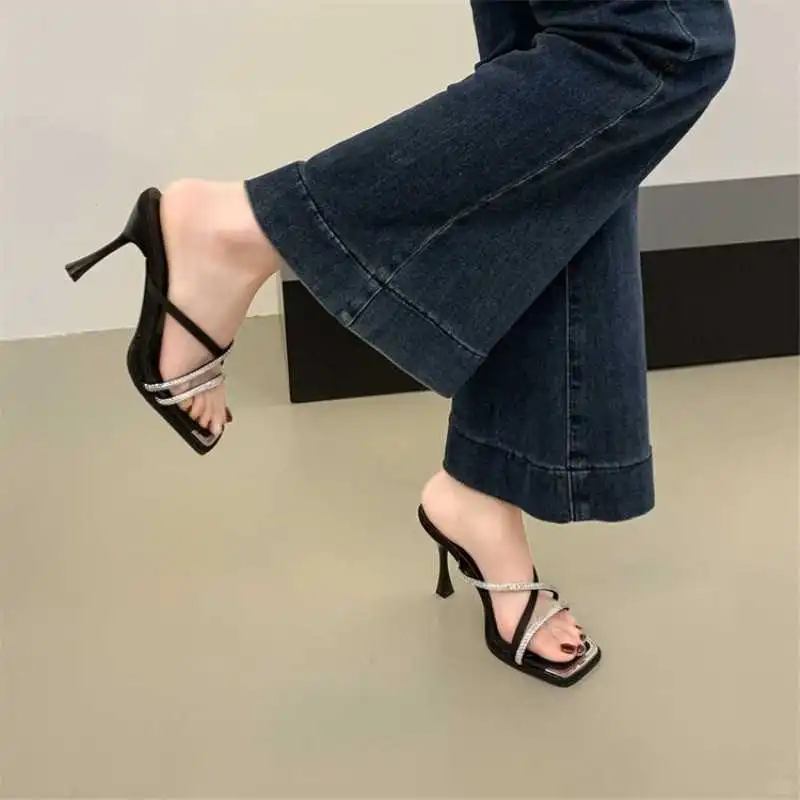 👠夏日出街必备！细跟高跟真香