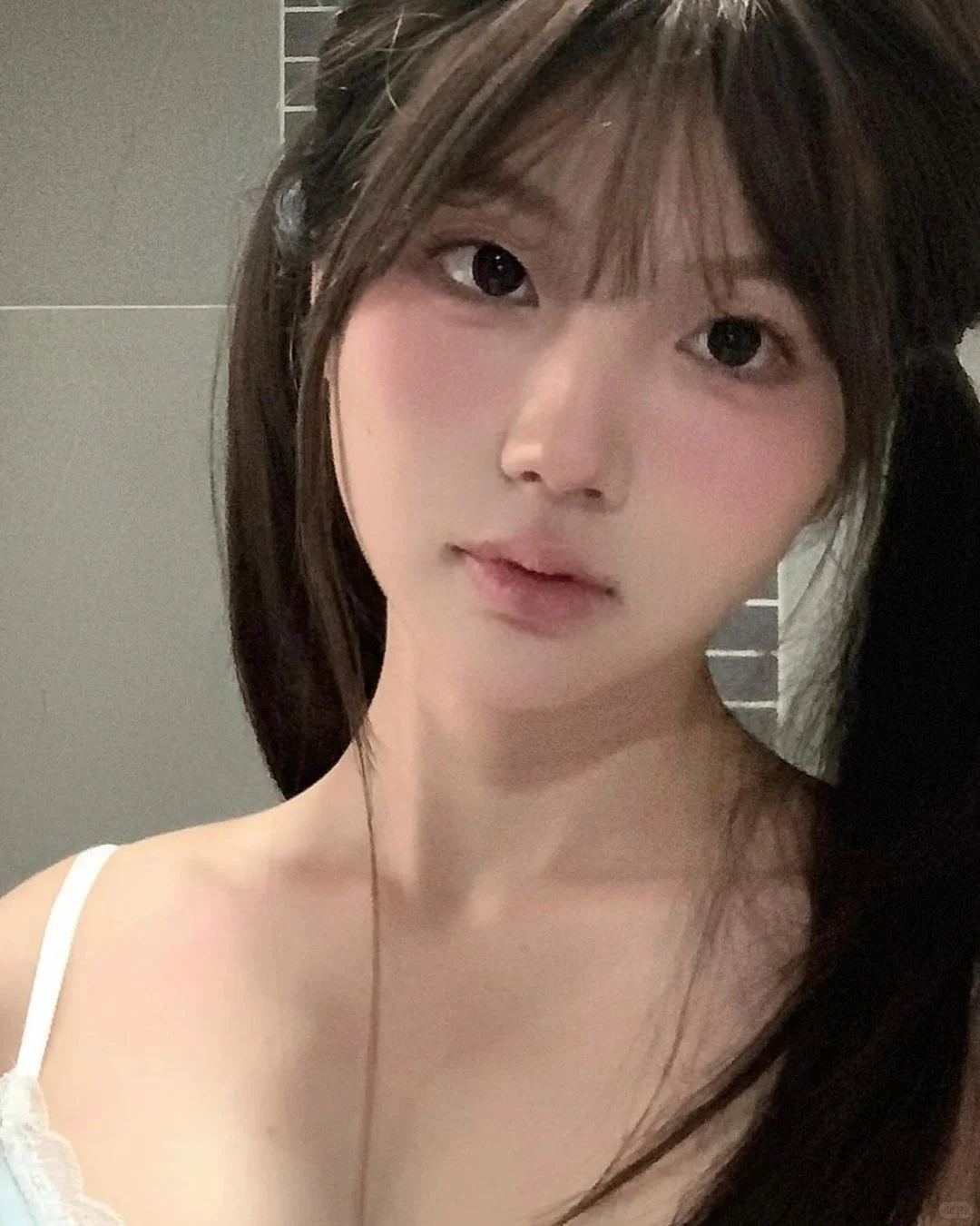 低像素清冷氛围感头像