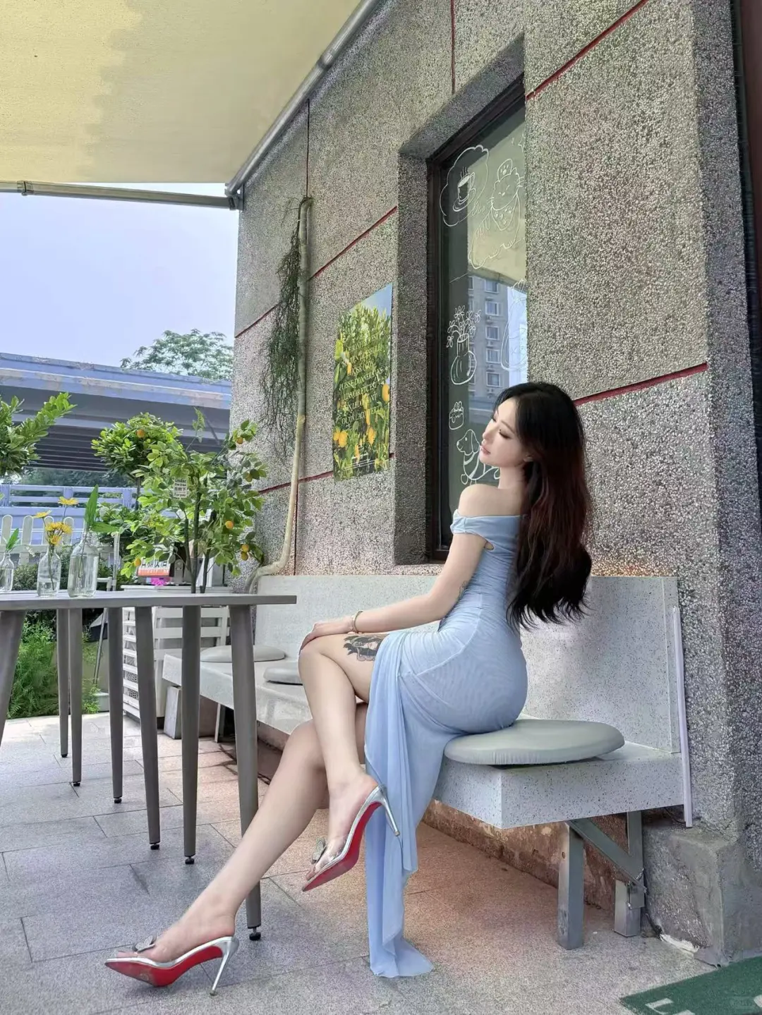 邯郸｜蓝裙配红底，姐感无限