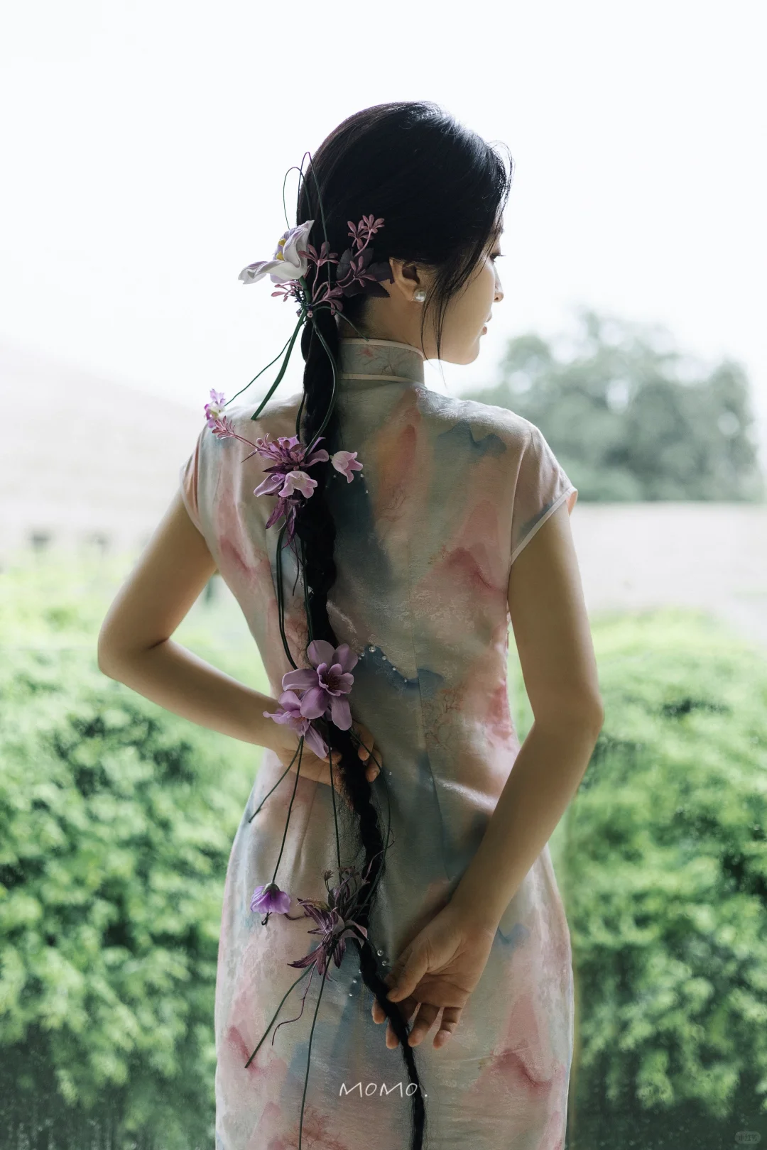 女摄在镜头里对女生的爱意