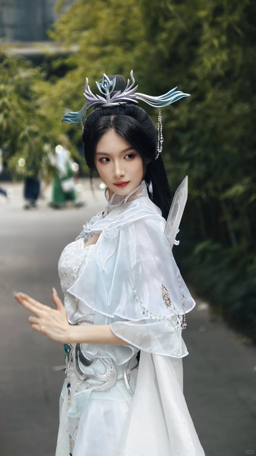 小竹峰弟子陆雪琪，请赐教