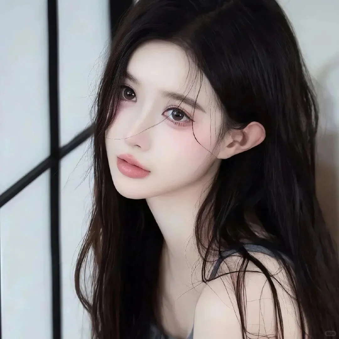 8.22 𝙒𝙚𝘾𝙝𝙖𝙩女生头像