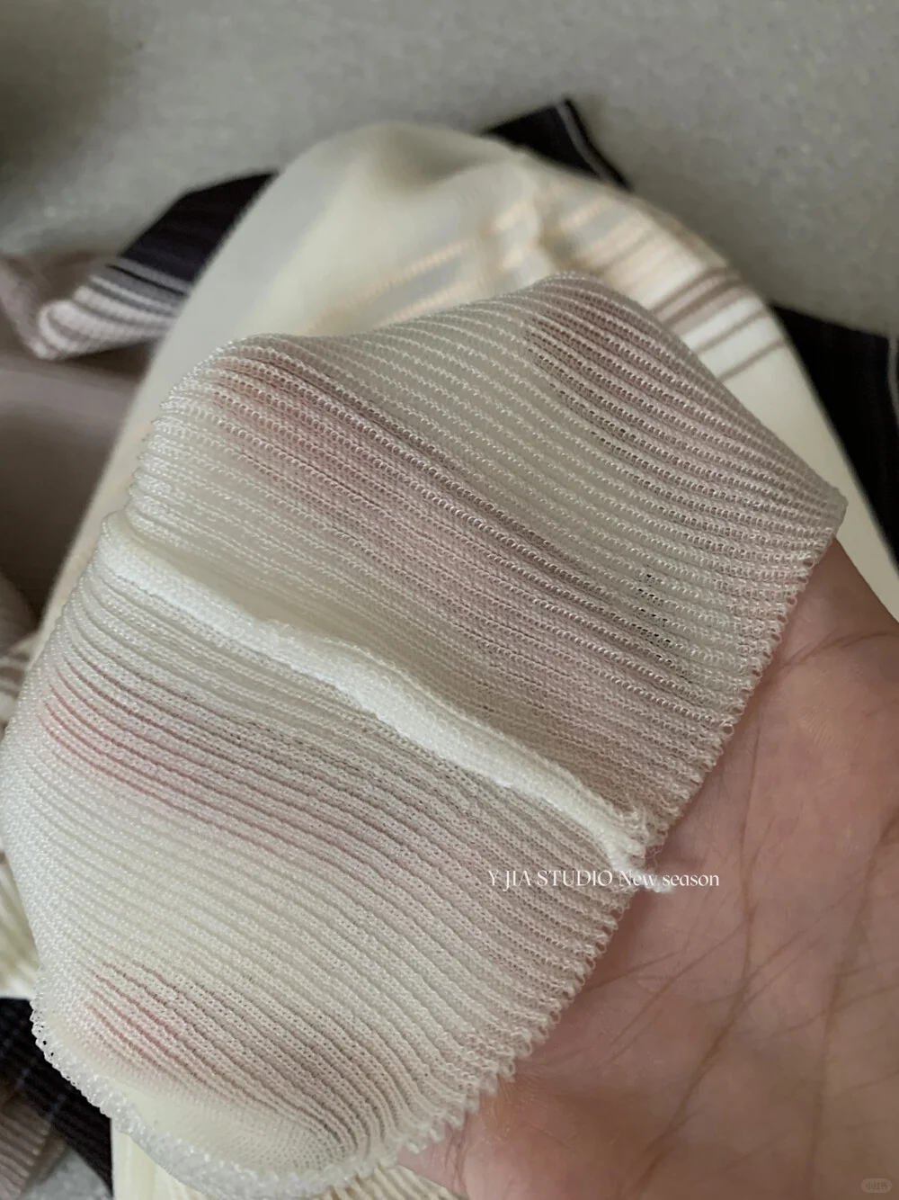 可盐可甜的夏季针织上衣
