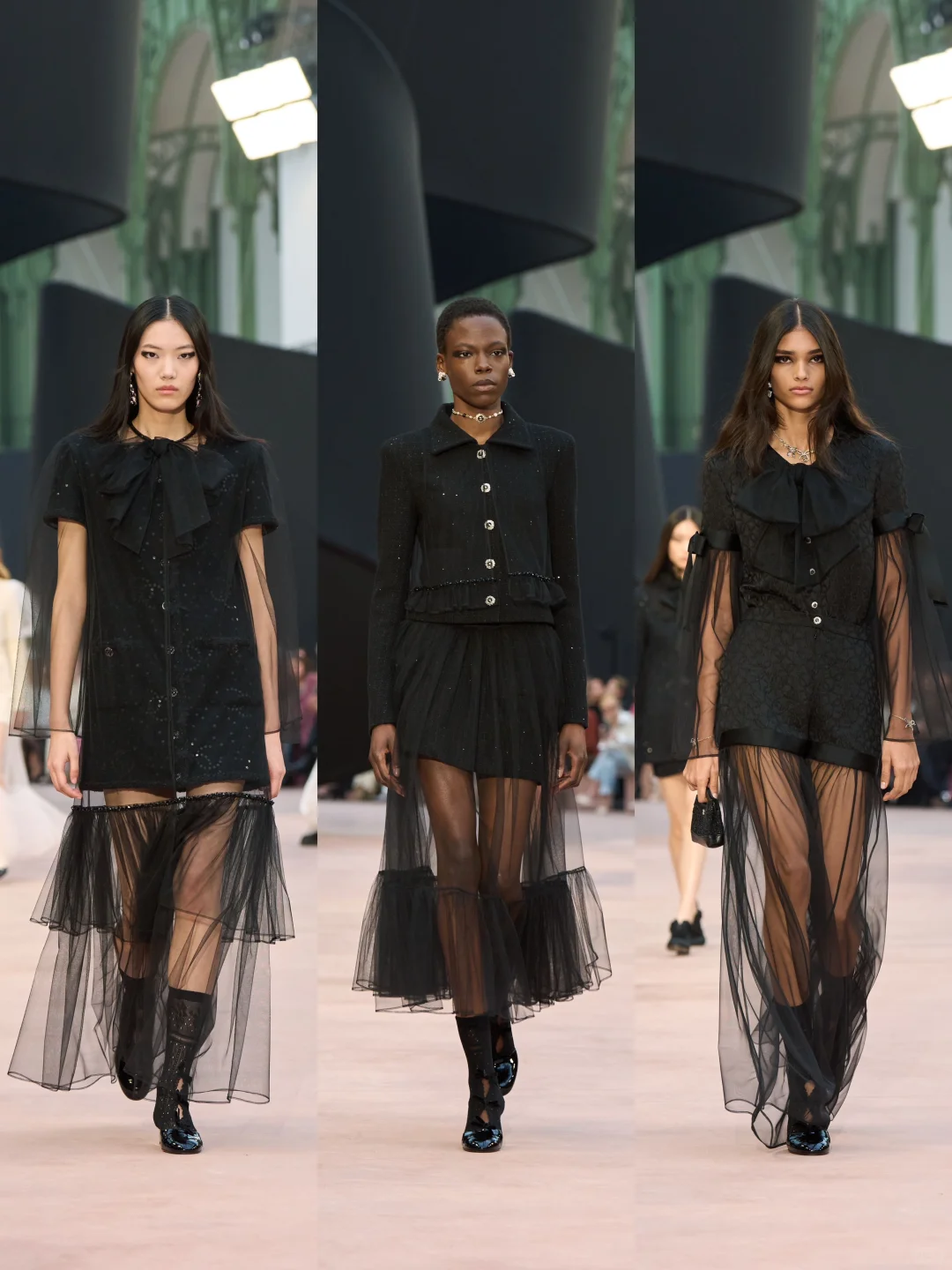 CHANEL香奈儿2025秋冬女士成衣秀场