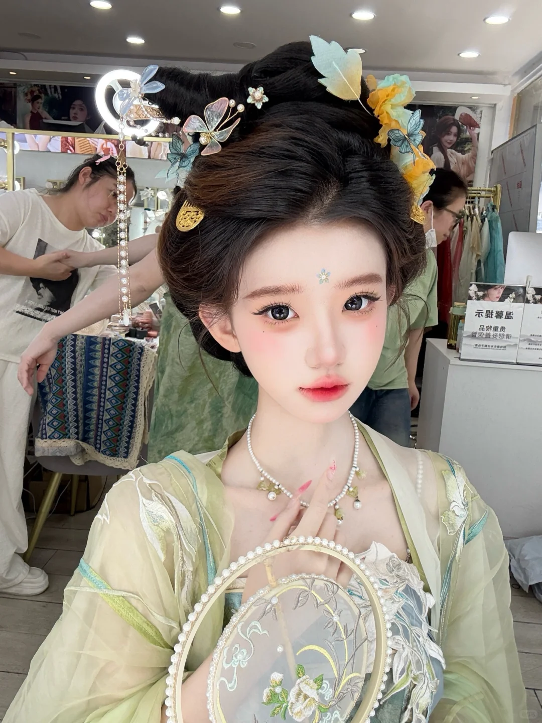 江南水乡拍绿色汉服 清新灵动感拉满了！