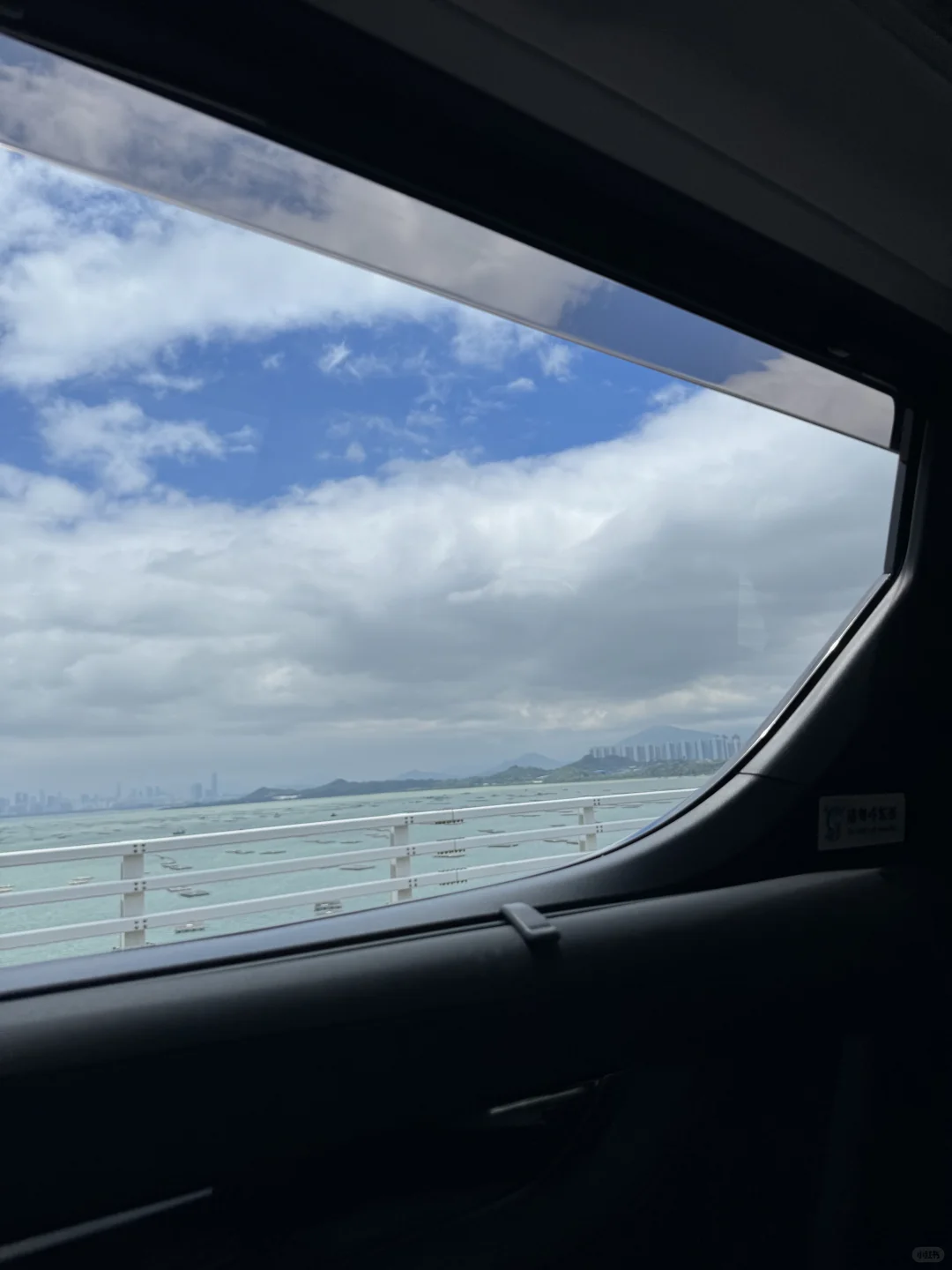 在香港🇭🇰，被问要不要参选港姐