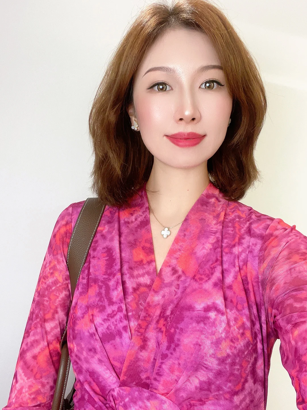OOTD 优雅女人味玫红色晕染连衣裙