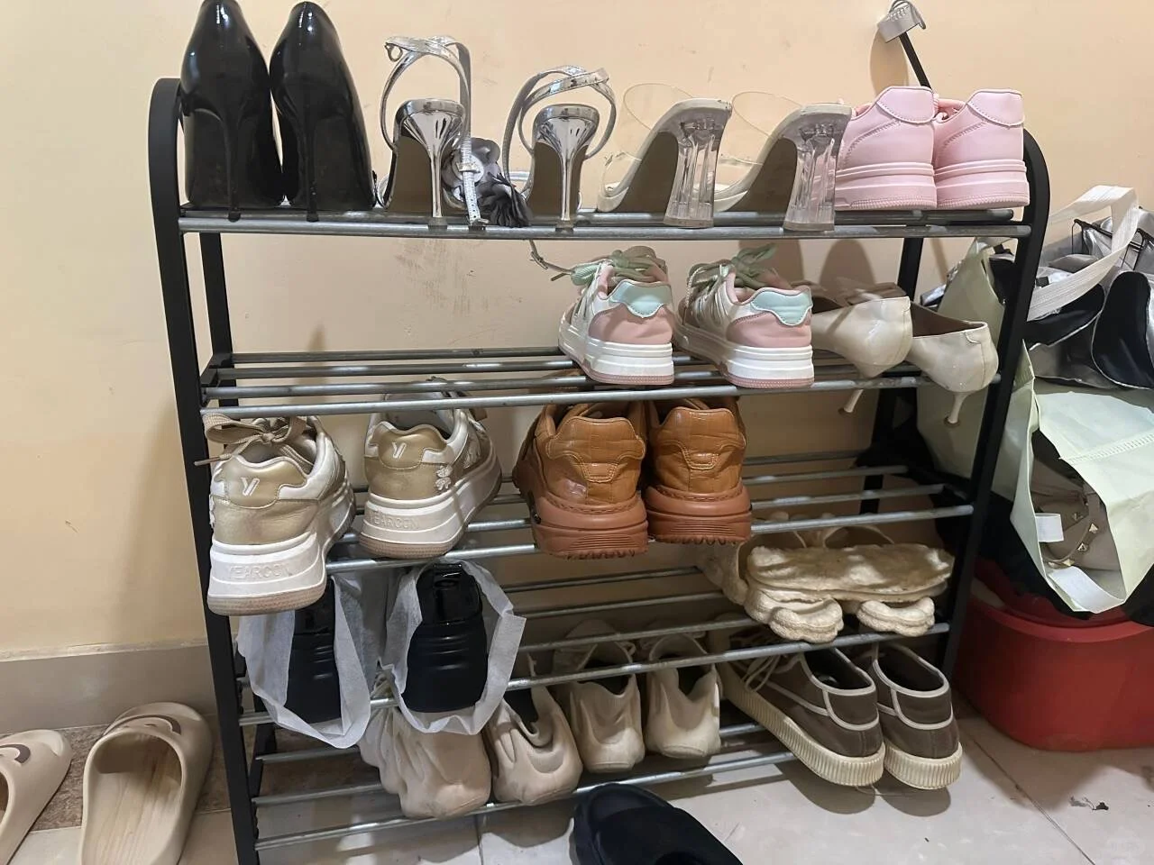 新邻居占用楼道 该怎样去说呢