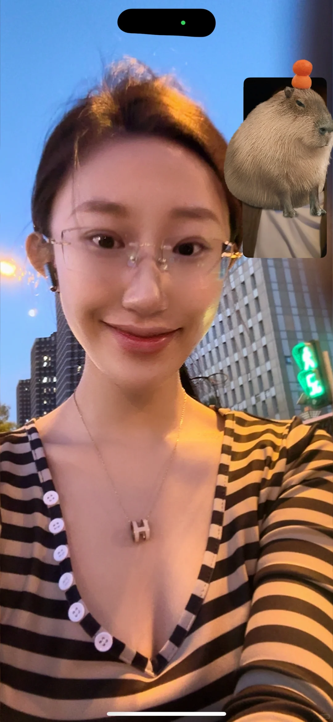 一个素颜彤罢了