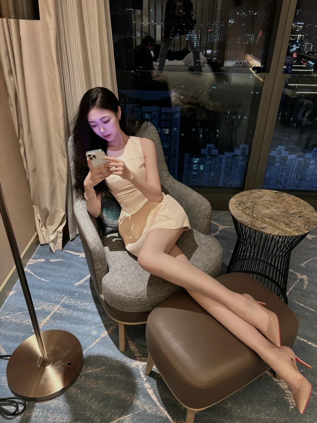 04北京服表生｜玻璃反光的摄影师是最大功臣