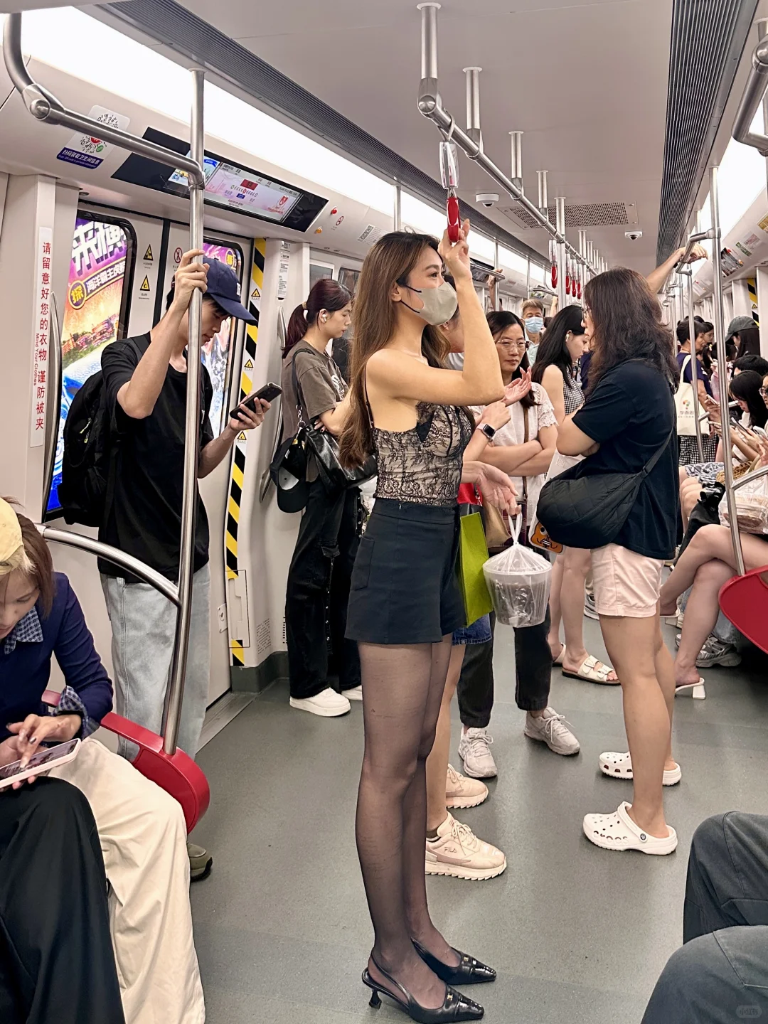 告诉我地铁上有多少人