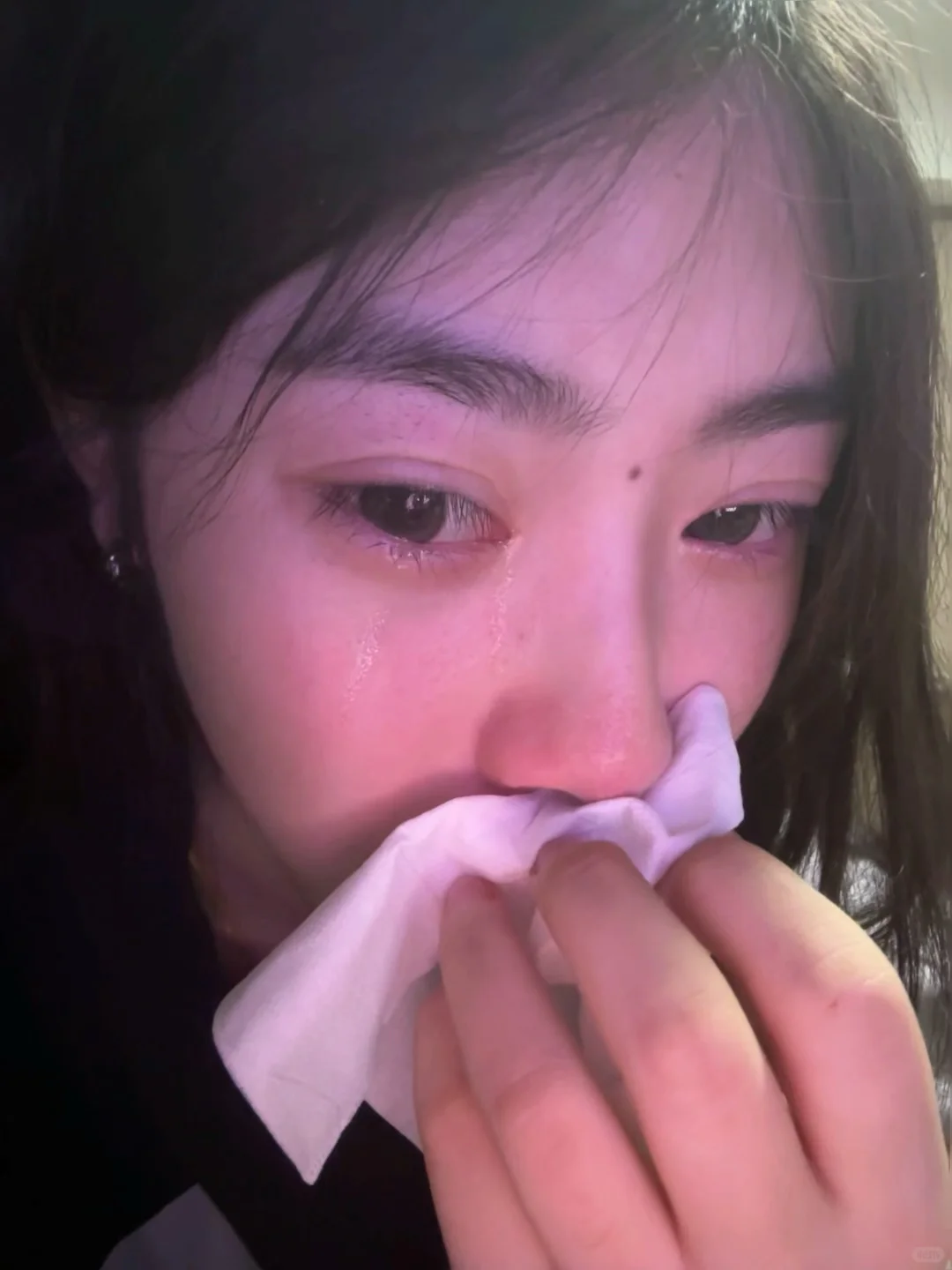 哭到一半发现自己哭的有点好看然后就开始拍