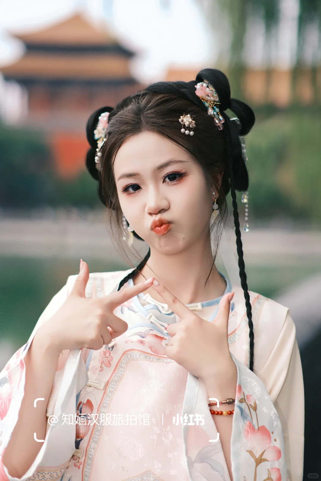 北京写真 | 水灵灵的清汉女也是被我穿上了