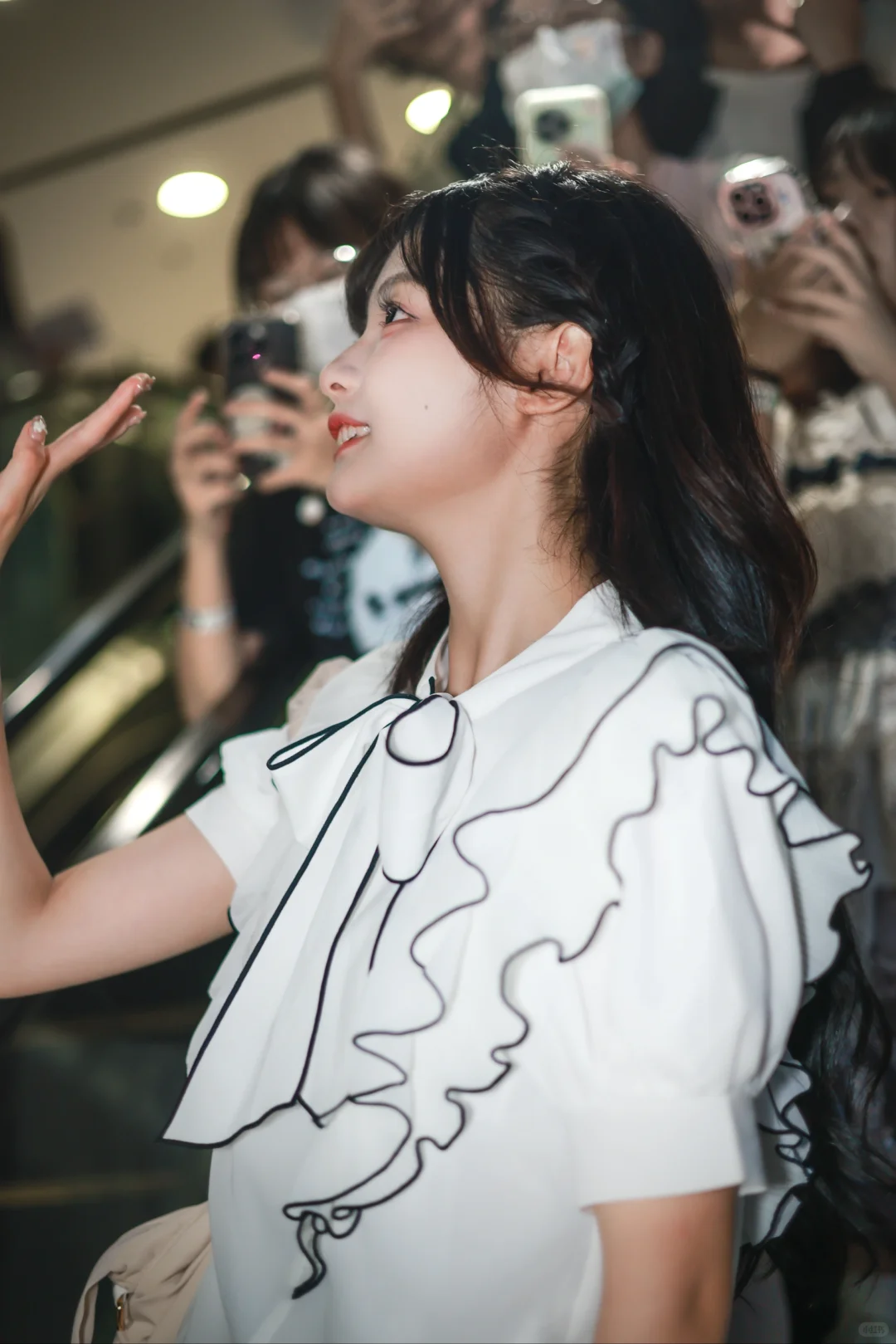 在街上拍到的神仙颜值女孩儿