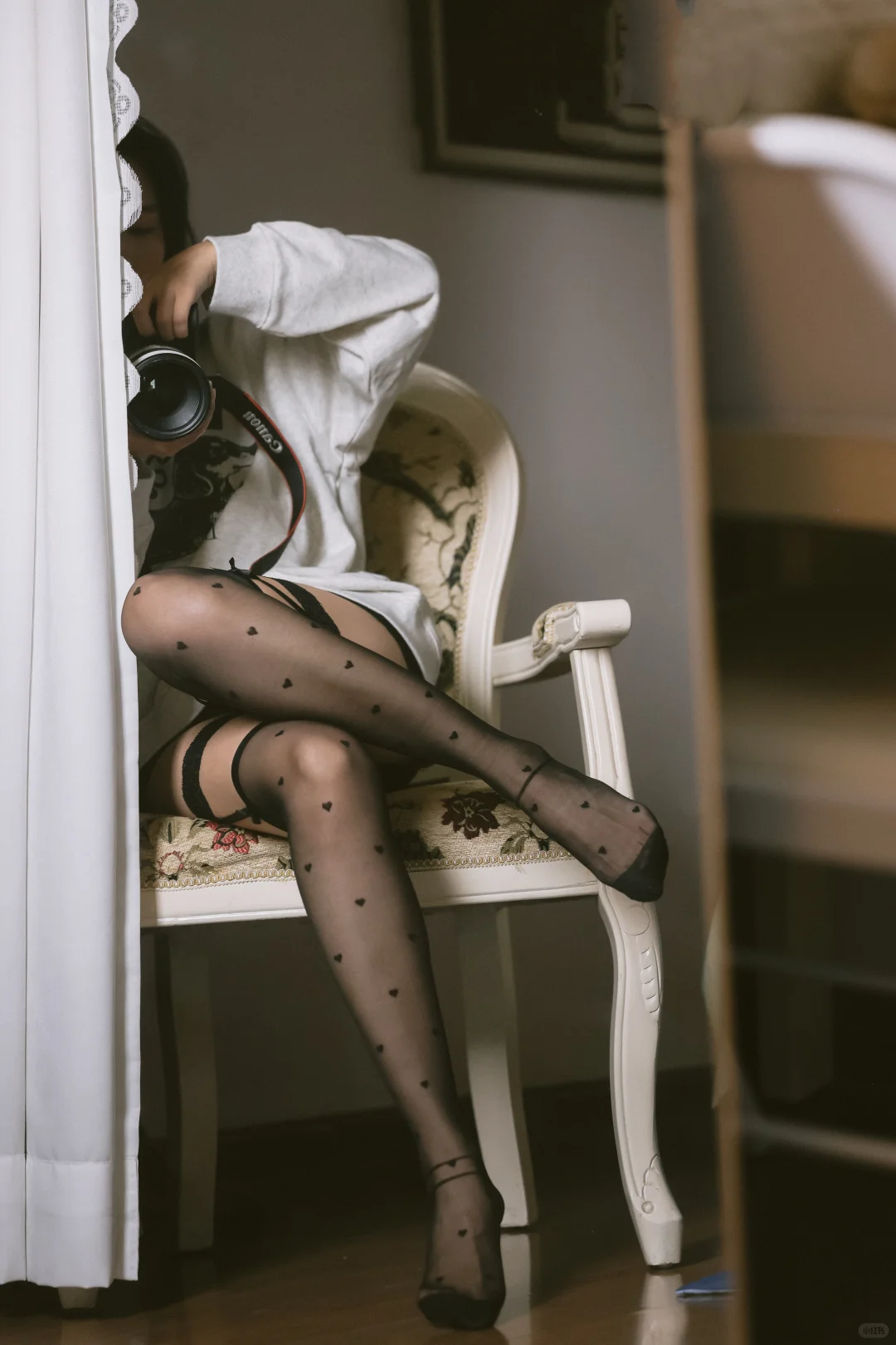 怎么会有这么会自拍的女摄影师啊