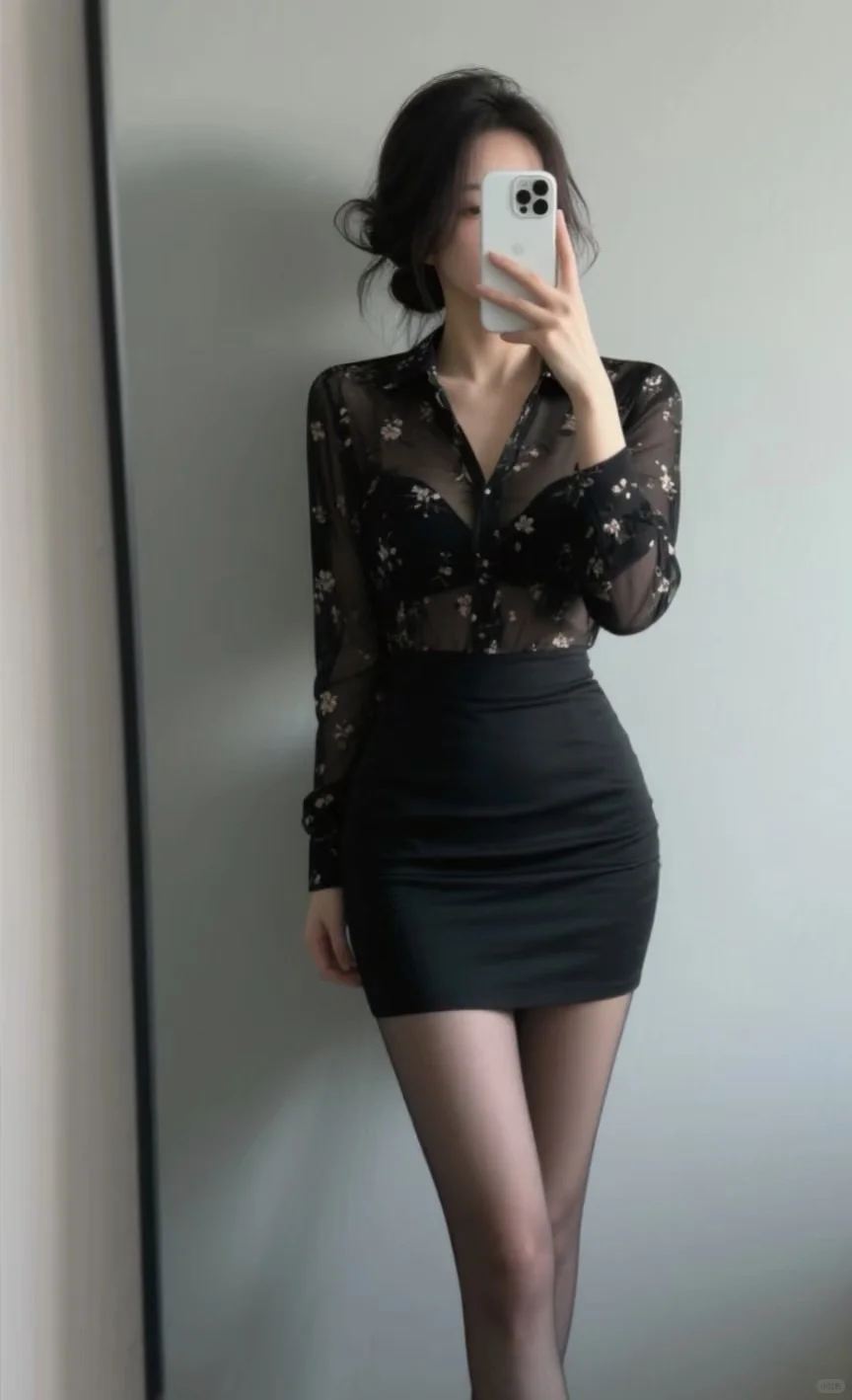 轻熟妩媚风——透视与精致的优雅穿搭