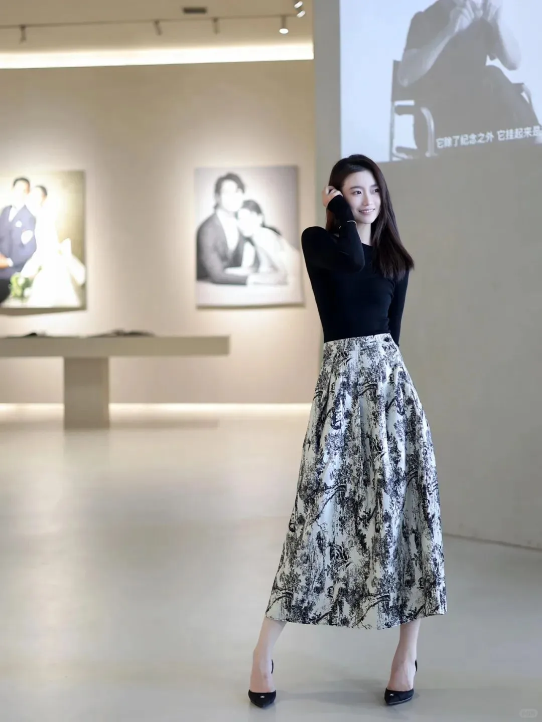 爆火的半裙，这样搭让你超凡脱俗