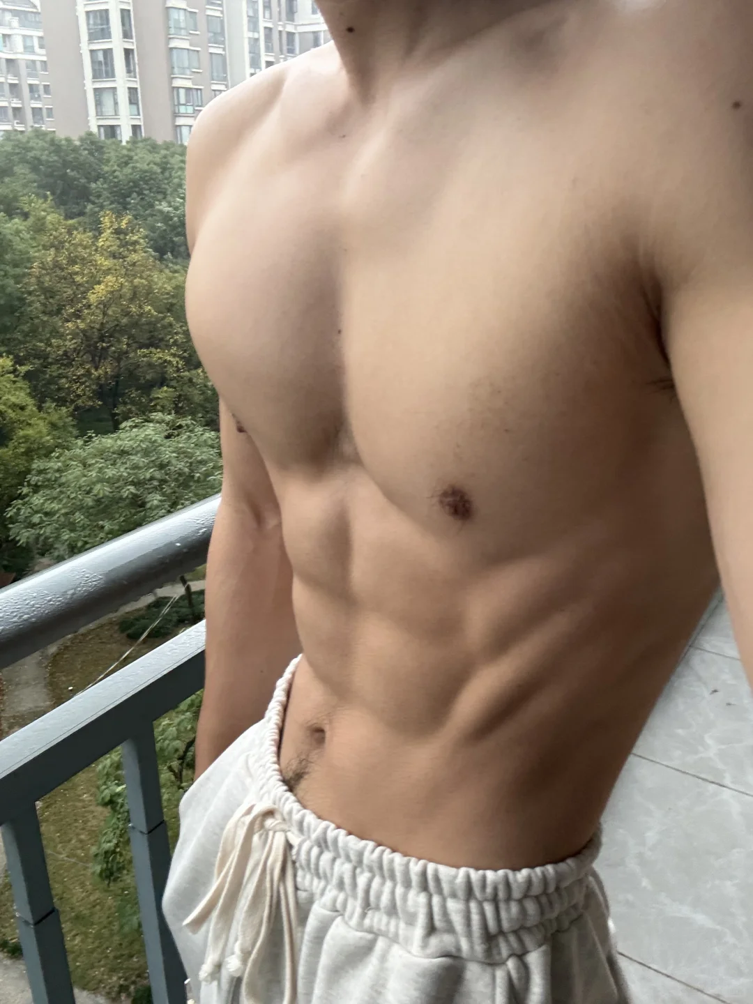 刮风下雨凉飕飕