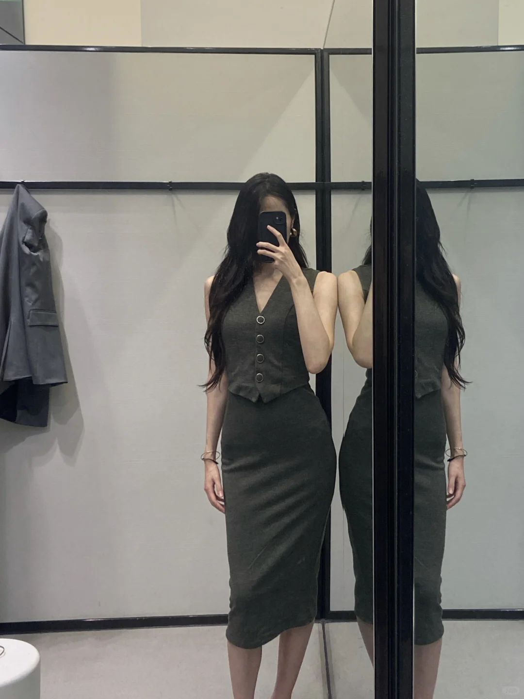 zara这裙子穿上就是女Alpha🖤