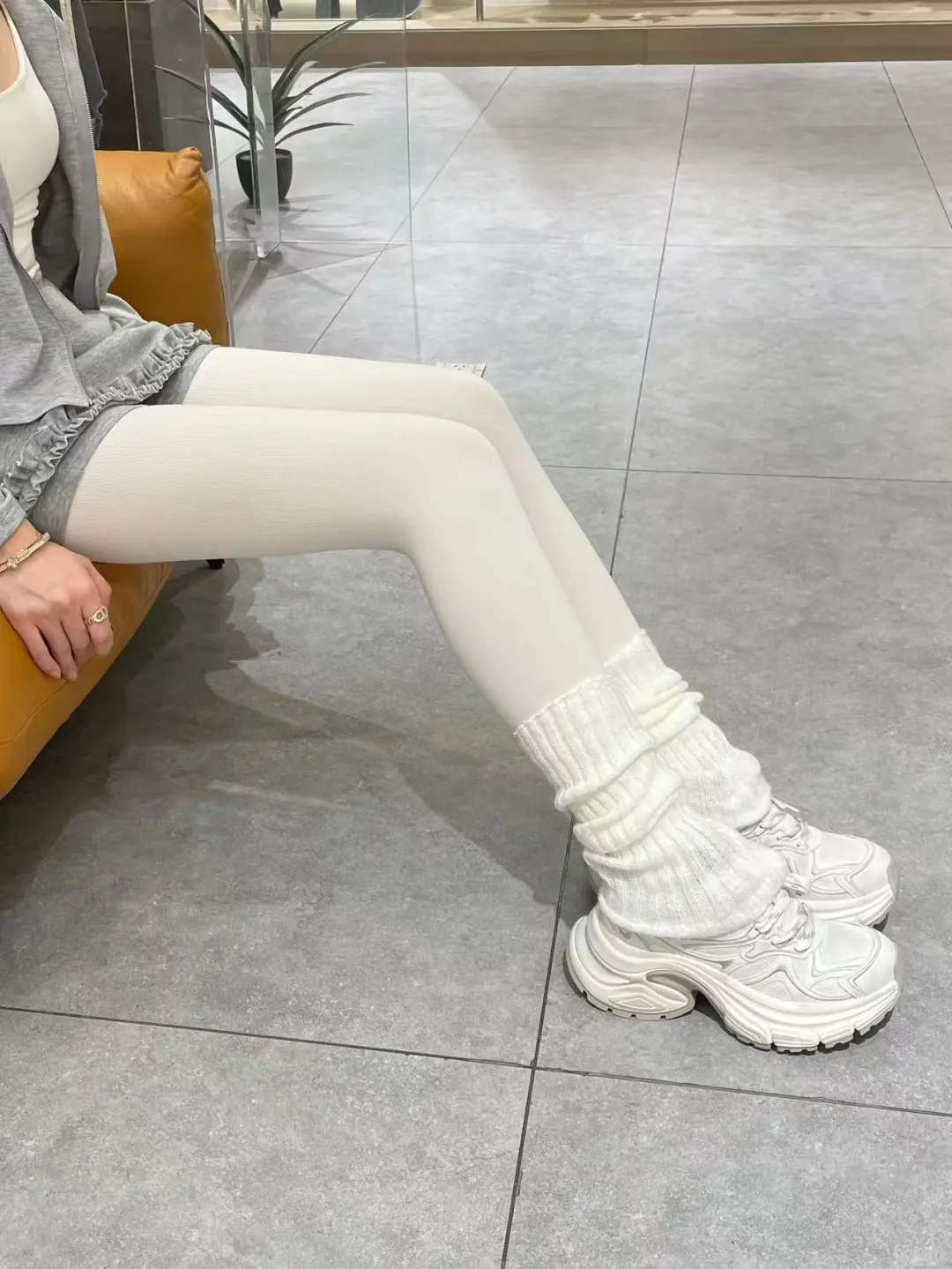 路人追着问！奶呼呼的打底裤谁能不爱