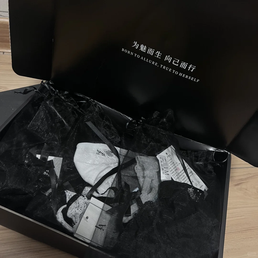 男朋友看见直接黑脸