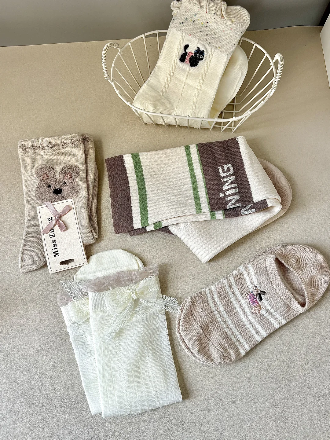 也是穿上糯叽叽的袜子啦！！