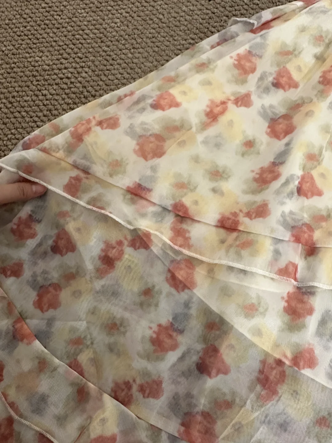 才26💰的绝美碎花开衩裙！！氛围感直接拉满！！