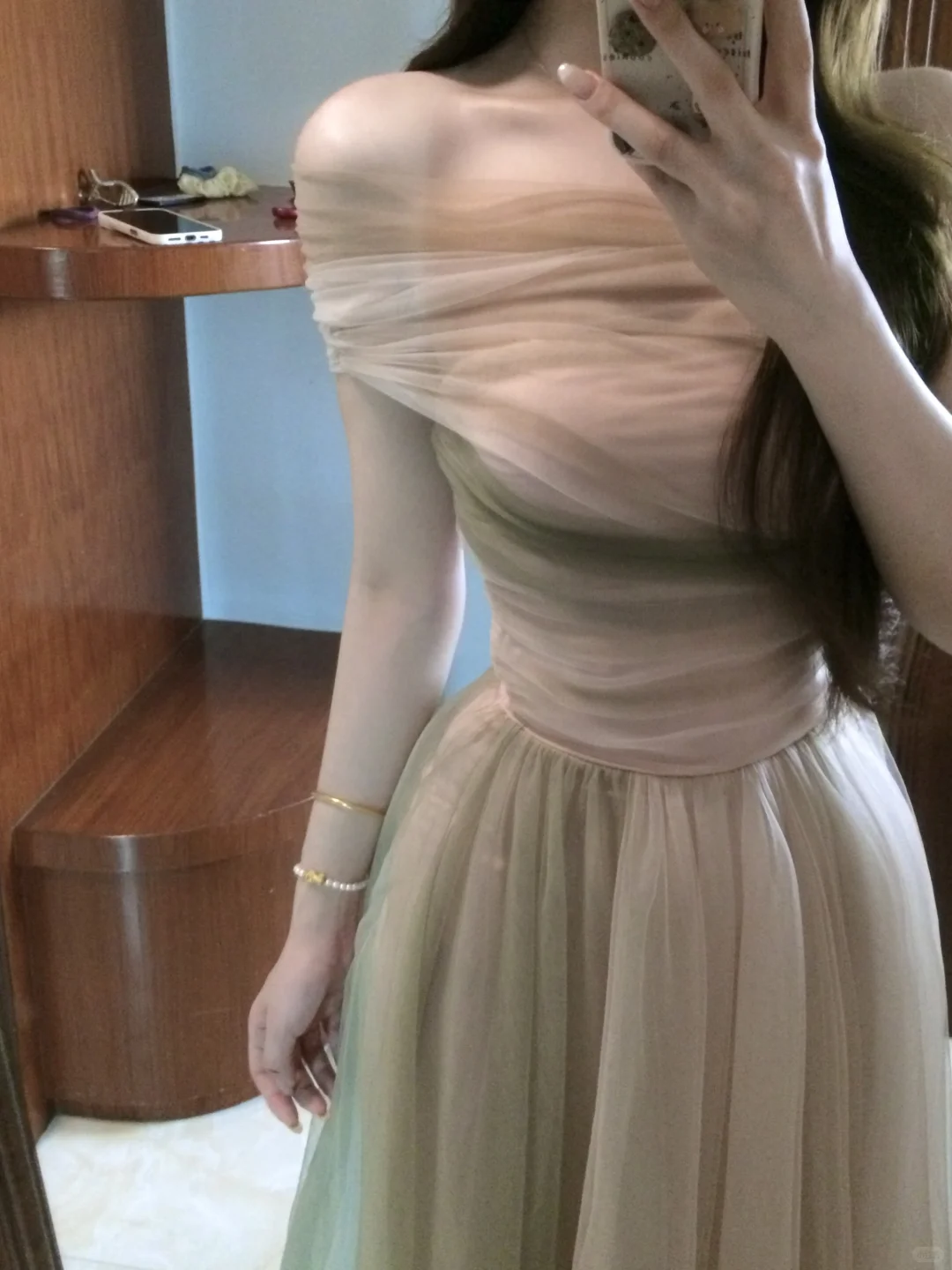 我的第一条小礼裙