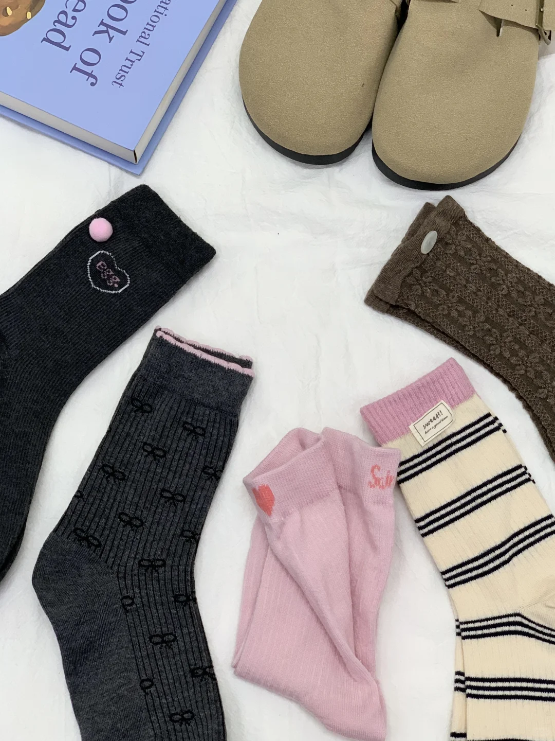秋冬可露丽配色袜子美😭！入秋必备的温柔感！