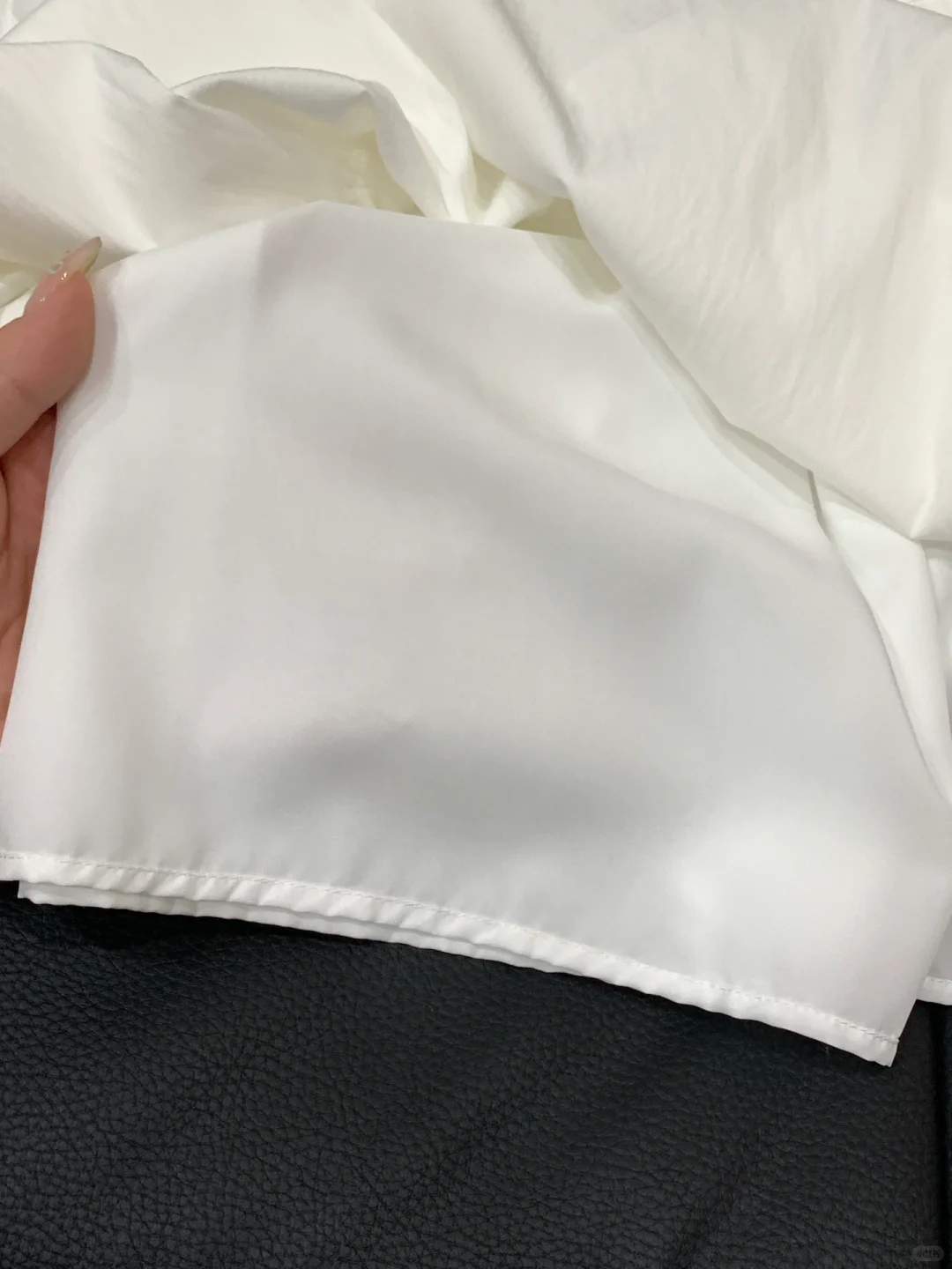 买到了近两年来zui满意的白色裙子！！！