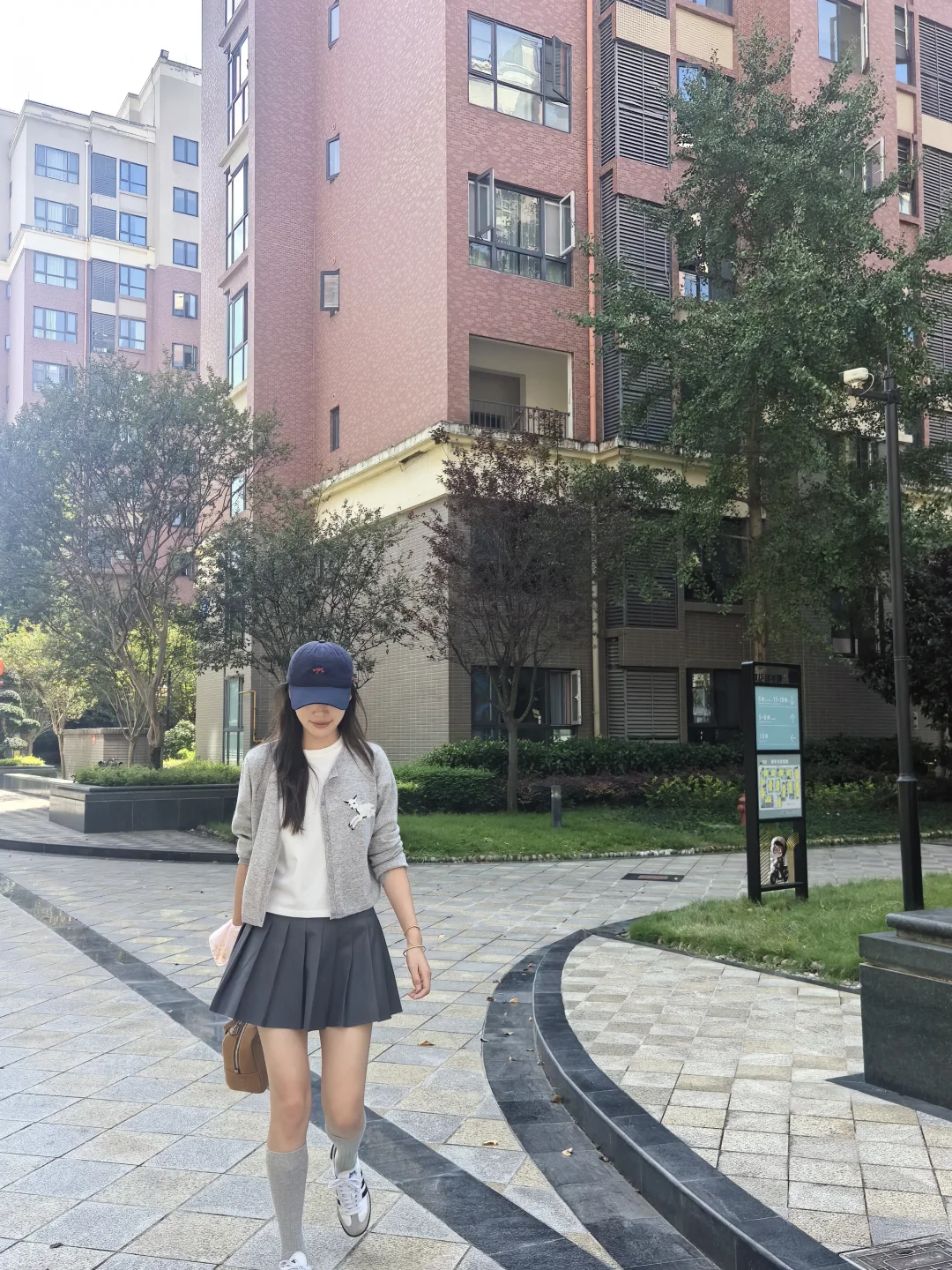 🍂秋季穿搭新宠！羊毛开衫+百褶裙