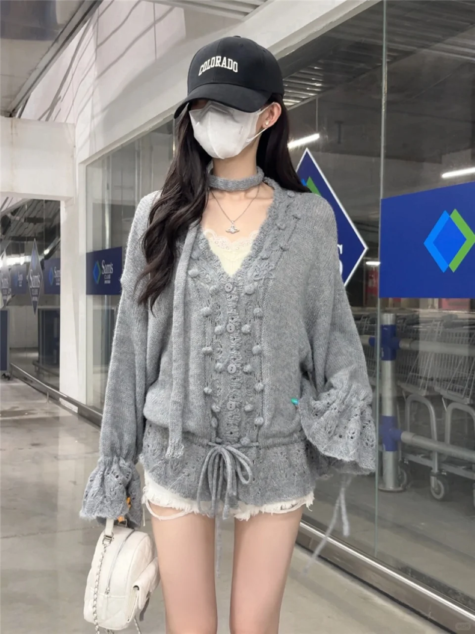 一件奶呼呼的韩系上衣～