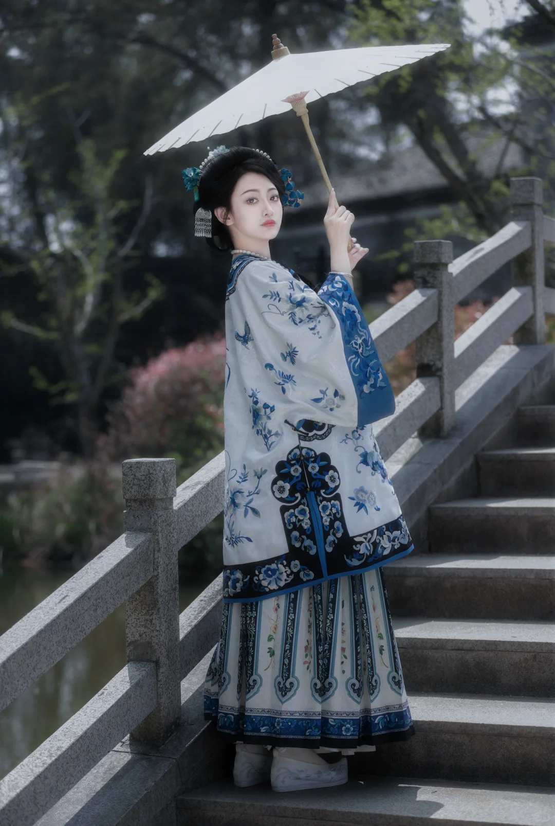 「信阳约拍」人心不是笼中鸟 | 清汉女