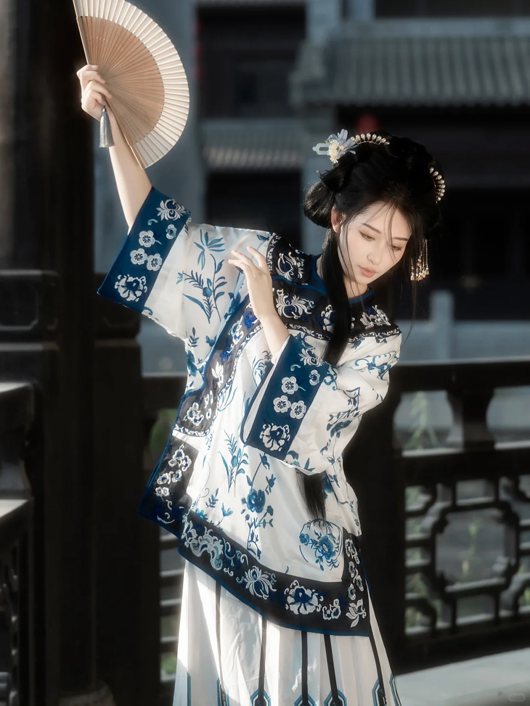 拍完清汉女别发朋友圈…