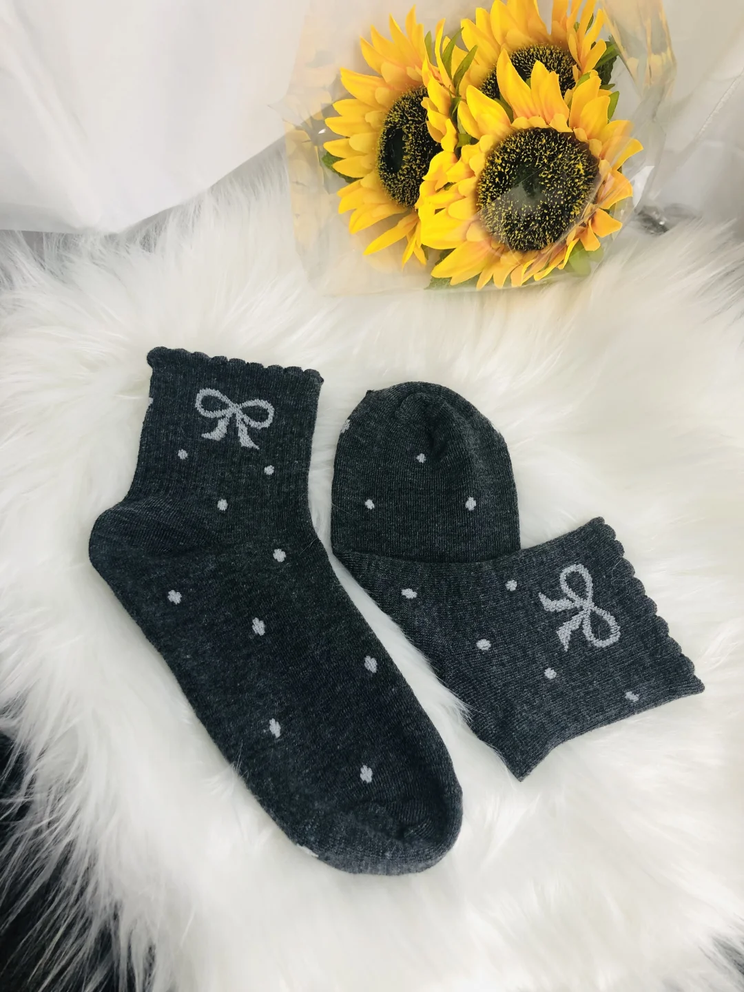 波点蝴蝶结袜子｜穿上它 甜度直接拉满！🎀