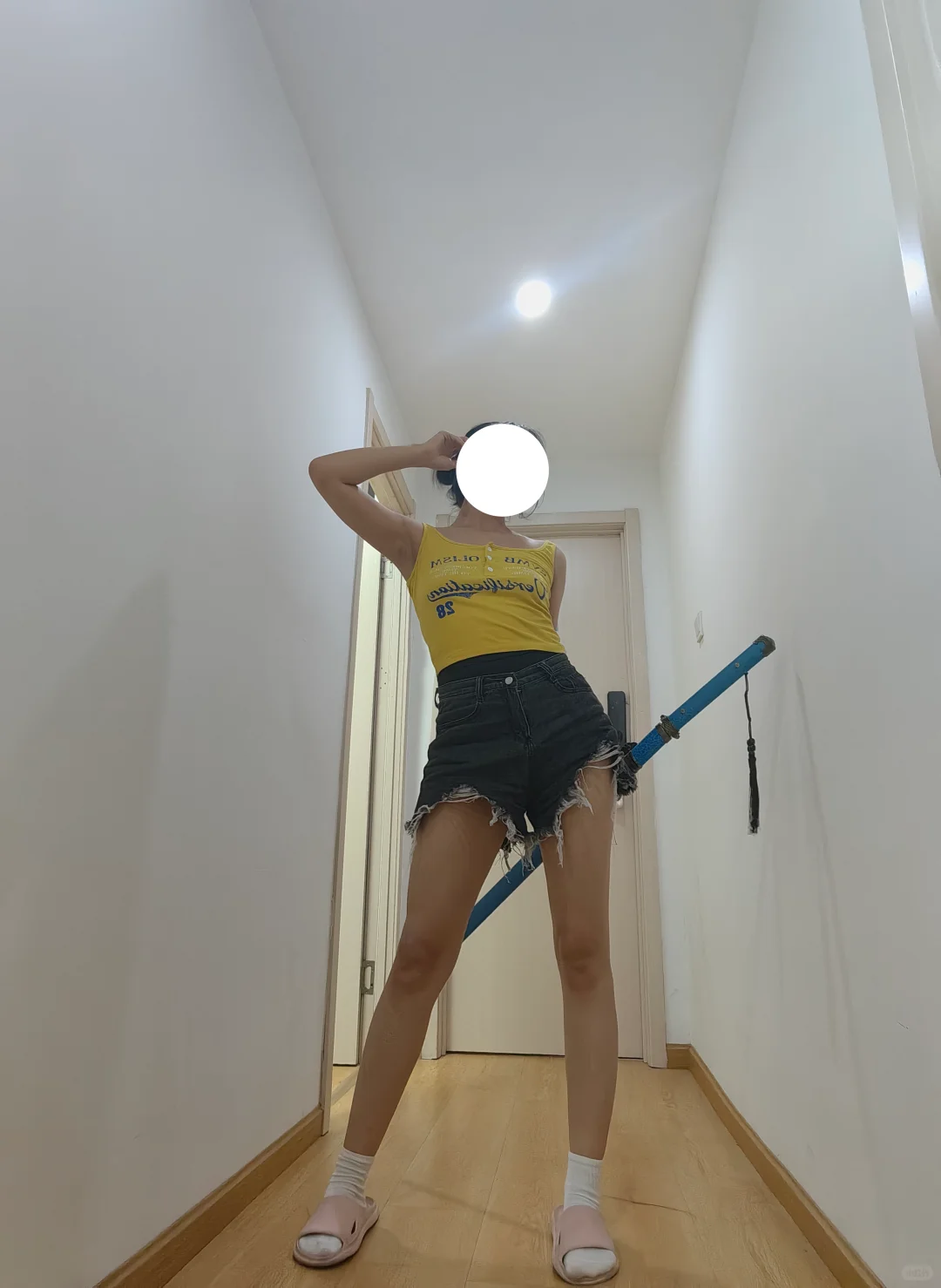 一个人在家用小破手机也能拍出大透视