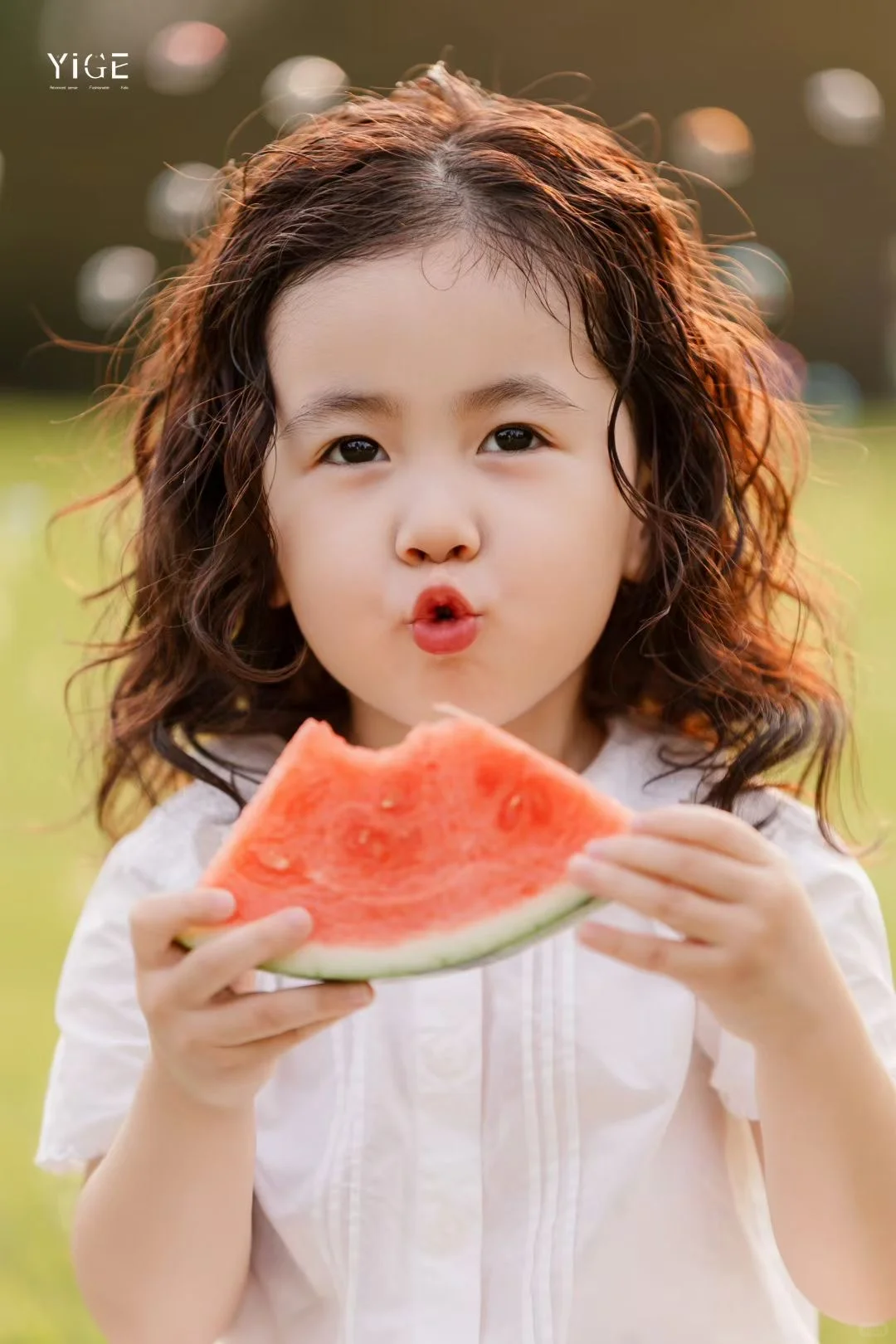 有风有阳光的小女孩👧🏻🍉