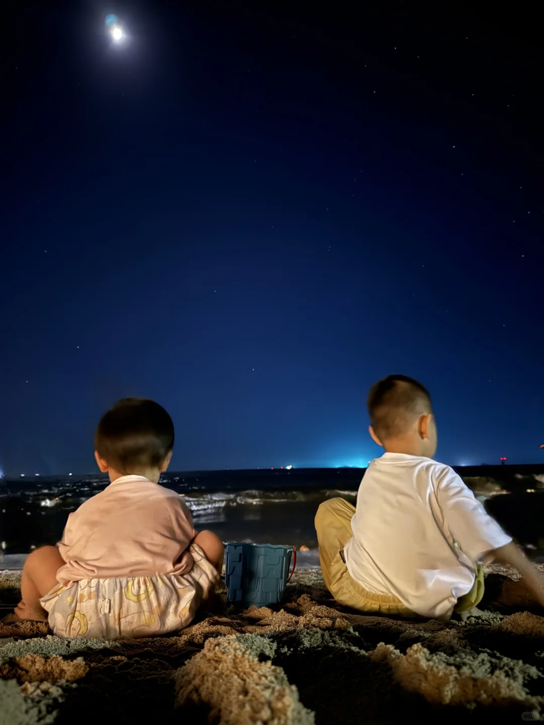 需要一位女摄影师跟拍海陵岛，跟拍亲子，两宝