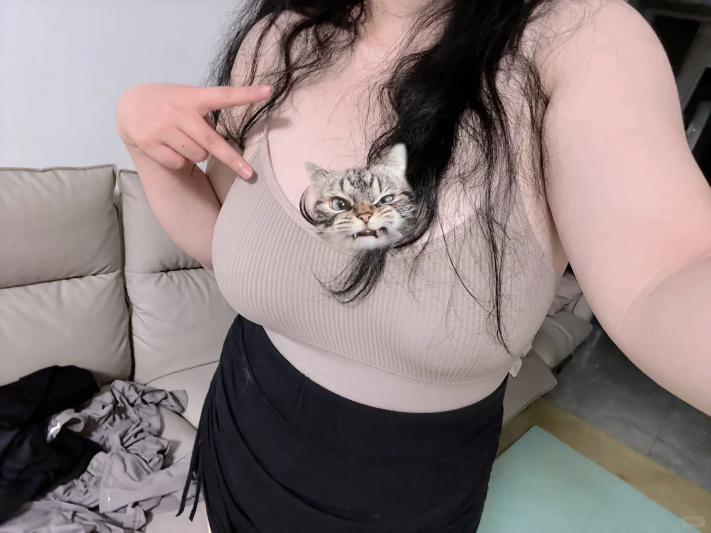 还好没谈到腹肌男，不然天天发他身材照