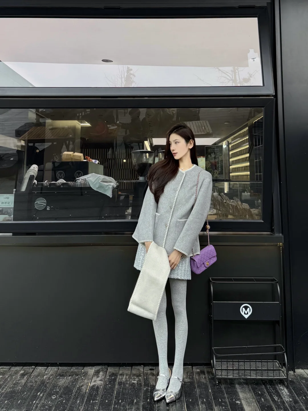 灰色腿袜➕灰色大衣 高级美～